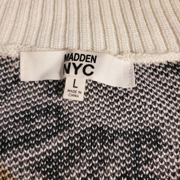 Sweaters - Picture 2 of 5